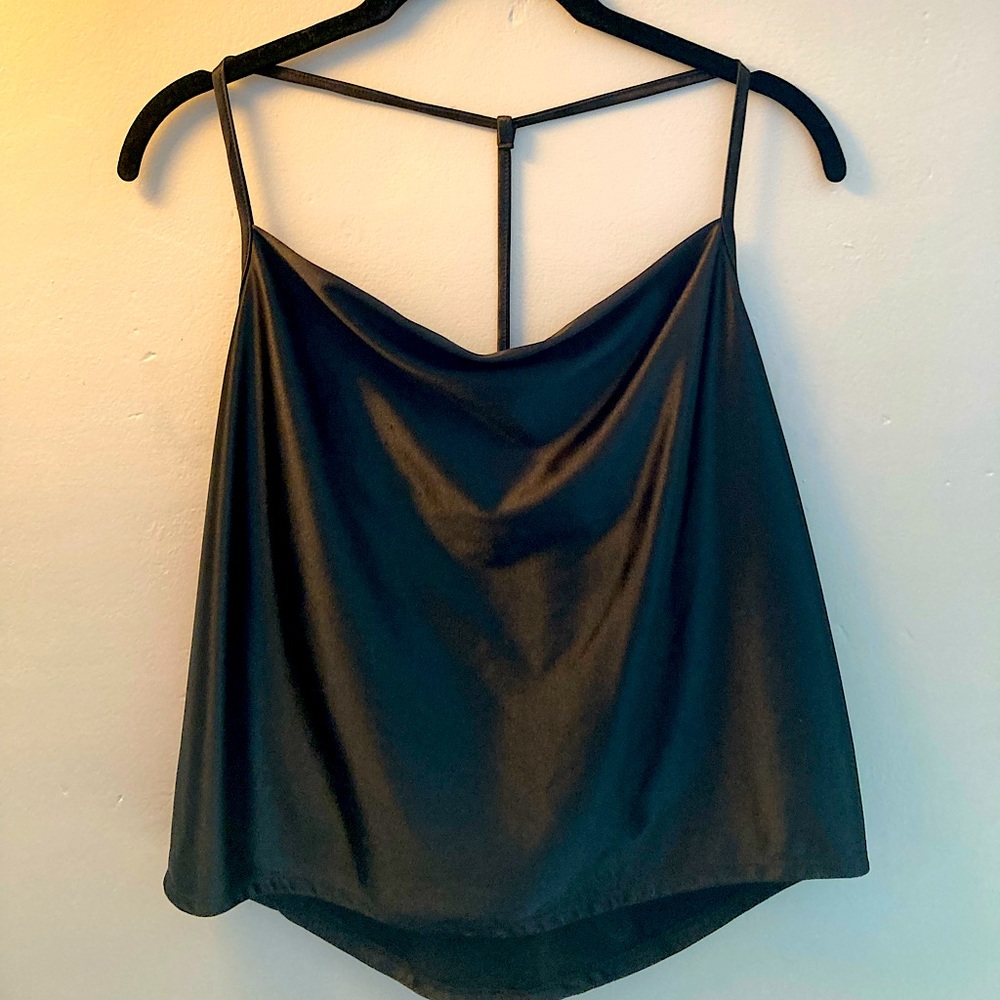 Slinky Black Top